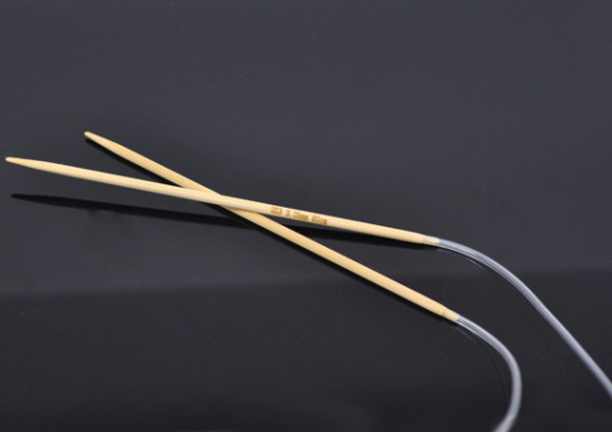Image de (US3 3.25mm) Aiguilles Circulaire en Bambou Couleur Naturelle 80cm long, 1 Paire