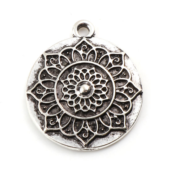 亜鉛合金 チャーム 円形 銀古美 花彫刻 25mm x 21mm、 10 個 の画像