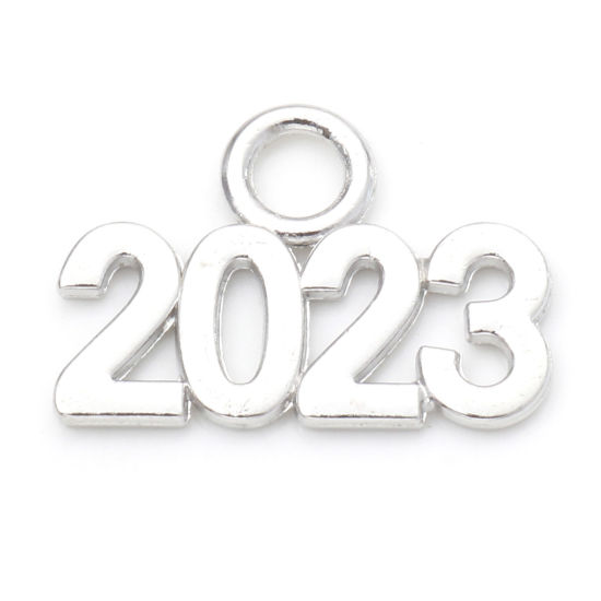 Imagen de 20 Unidades Zamak Año Colgantes Tono de Plata Número Mensaje " 2023 " 23mm x 16mm