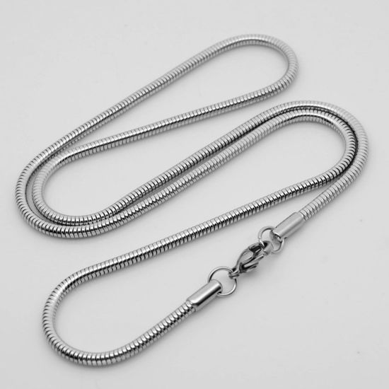 Image de Colliers En Gros Argent Mat en 304 Acier Inoxydable, Chaîne Maille Serpent, Unisexe Minimaliste Cadeau Bijoux pour Détaillants 50cm long, Taille de la Chaîne: 1.2mm, 1 Pièce