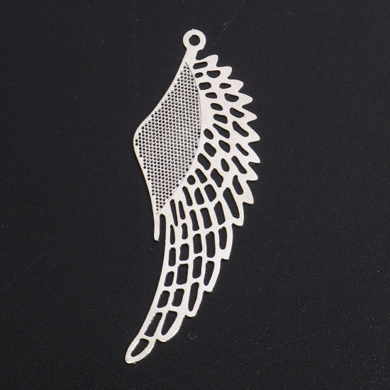 Imagen de Hierro Filigrana Estampación Colgantes Tono de Plata Ala Hueco 5cm x 1.9cm, 10 Unidades