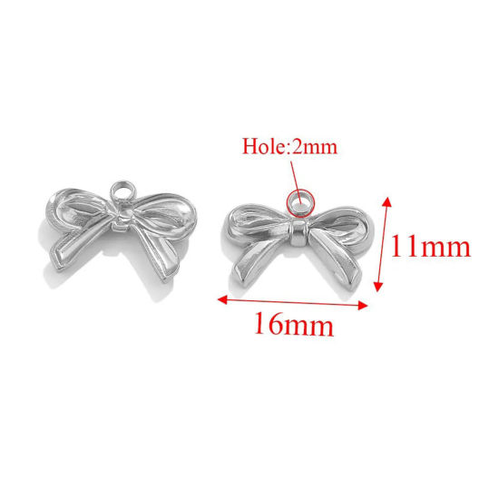 Image de 2 Pcs Breloques en 304 Acier Inoxydable Placage sous Vide Nœuds Papillon Argent Mat 16mm x 11mm 
