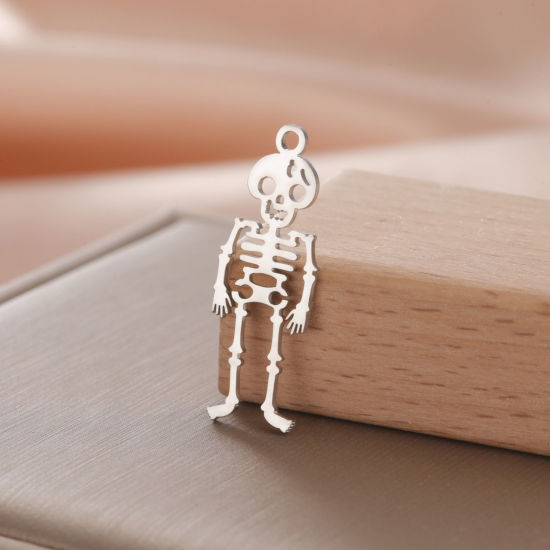 1 個 304ステンレス鋼 ハロウィン チャーム シルバートーン 骨組み 26mm x 12mm、 の画像