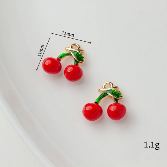 2 個 真鍮 チャーム 18Kゴールドメッキ レッド + 緑 チェリー エナメル 11mm x 11mm、 の画像