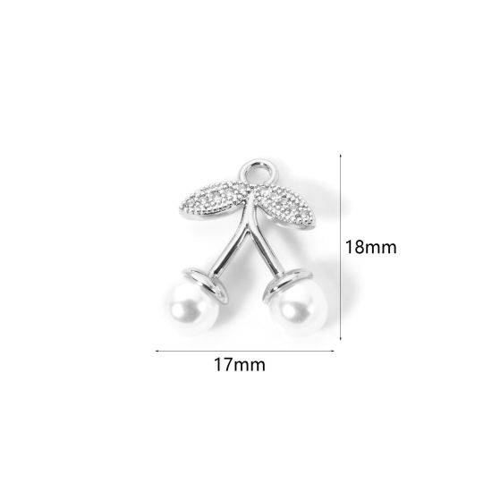 1 個 真鍮 チャーム プラチナメッキ 白 チェリー アクリル模造真珠 18mm x 17mm、 の画像