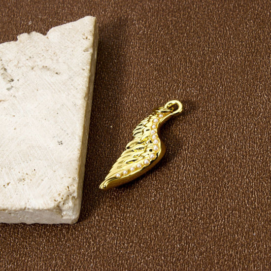 1 個 エコフレンドリー 真鍮 ペンダント 18Kリアルゴールドメッキ 翼 パール模造 3.2cm x 1cm、 の画像
