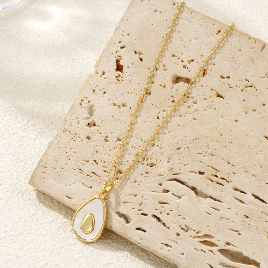 Image de Collier à Breloques Avocat Plaqué Or Véritable 18K en Coquille Naturelle & Laiton Pour Femmes, Chaîne Maille Forçat 46cm + 6cm, Collection Végétale Élégant Cadeau, Respectueux de la Nature, 1 Pièce