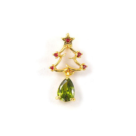 2 個 真鍮 チャーム 18Kゴールドメッキ クリスマスツリー マイクロパヴェ オリーブ色 ジルコン 21mm x 11mm、 の画像