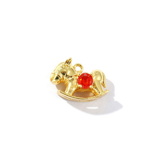 Immagine di 2 Pz Ottone Ciondoli Placcato Oro 18K Cavallo in Legno 3D Rosso Strass 15mm x 11mm