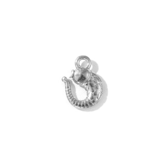 5 個 エコフレンドリー 304ステンレス鋼 フッククラスプ 魚 シルバートーン 9mm x 6mm、 の画像