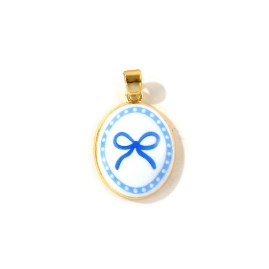 2 個 真鍮 服 チャーム 卸売り 18Kゴールドメッキ 青 楕円形 ちょう結び 印刷された 23mm x 14mm、 の画像