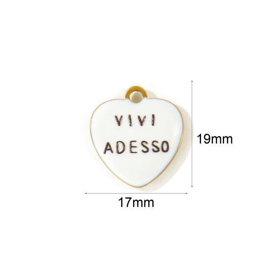 2 個 エコフレンドリー PVD 防水 耐変色性の 低アレルギー性の 304ステンレス鋼 ポジティブエネルギー チャーム 卸売り 18Kリアルゴールドメッキ 白 両面エナメル ハート イタリア語 文字「 Vivi Adesso 」 印刷された 19mm x 17mm、 の画像