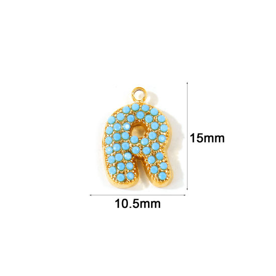 2 個 エコフレンドリー PVD 防水 耐変色性の 低アレルギー性の 304ステンレス鋼 キャピタルレター チャーム 卸売り 18Kリアルゴールドメッキ 文字「 R 」 マイクロパヴェ ブルー ジルコン 15mm x 10.5mm、 の画像