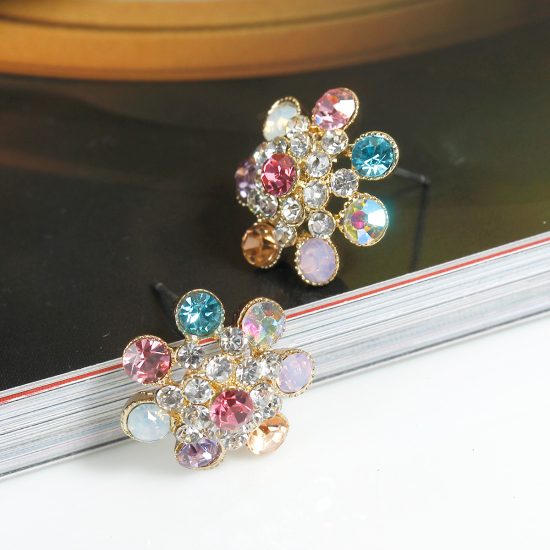 ファション ピアス フラワー 金メッキ 多色ラインストーン キャッチ付き 19mm x 18mm、 1 ペア の画像