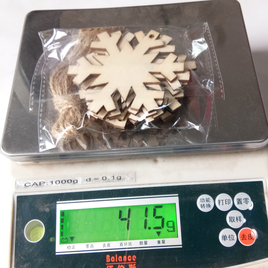 ウッド クリスマス ストラップ オフホワイト クリスマス・スノーフレーク 7.4cm x 7.9cm、 1 セット （ 10 個/セット） の画像