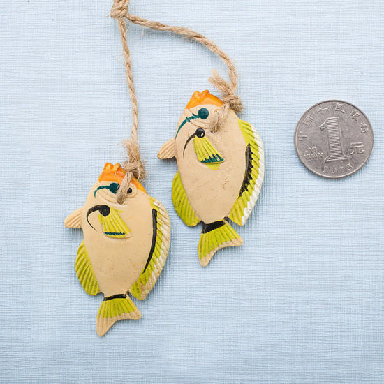 Image de Beige - Double Poisson Style Méditerranéen Accessoires De Filet De Pêche Ornements En Résine Décoration De La Maison Artisanat 3x3.5cm, 1 Pièce