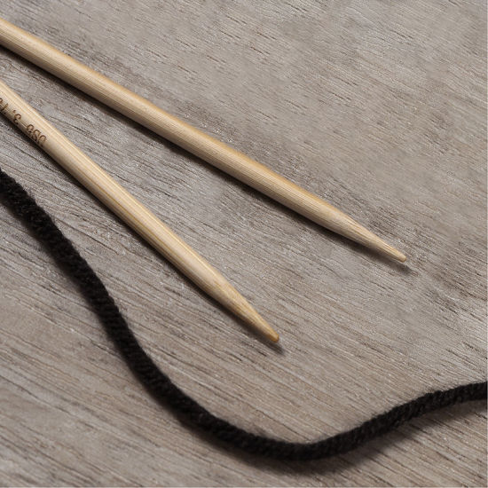 Image de (US5 3.75mm) Aiguilles Circulaire en Bambou Couleur Naturelle 50cm long, 1 Paire