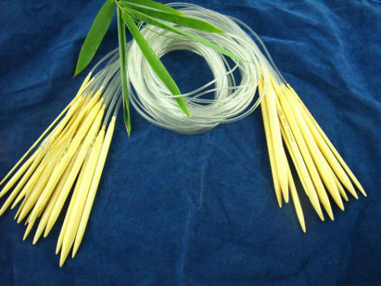 Image de (UK000-14 10.0mm-2.0mm) Aiguilles Circulaire en Bambou Couleur Naturelle 80cm long, 1 Kit ( 17 Pcs/Kit)