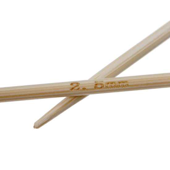 Image de 2.5mm Aiguilles Circulaire en Bambou Couleur Naturelle 40cm long, 1 Kit