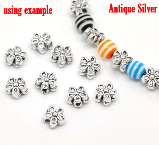 亜鉛合金 メタル/金属 スペーサー ビーズ 花 銀古美 ドット彫刻 約6mm x 6mm - 7mm x 7mm、穴：約1.3mm、 50 個 の画像