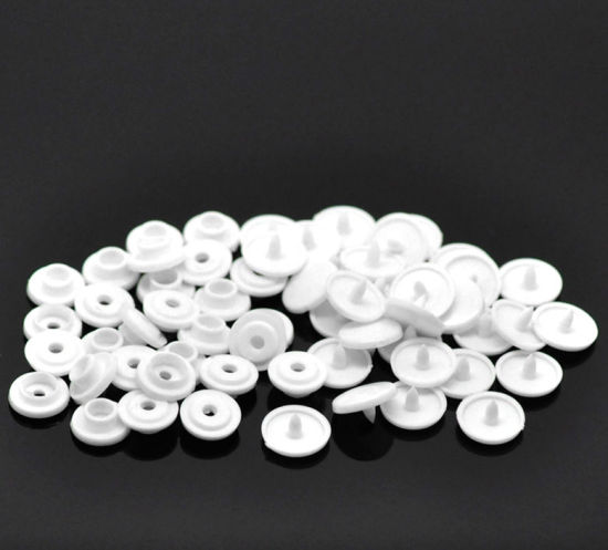 Picture of Plastic Snap Fastener Buttons Round White 10x5mm( 3/8" x 2/8") 9x4mm( 3/8" x 1/8") 9x3mm( 3/8" x 1/8"), 200 Sets(4 PCs/Set)