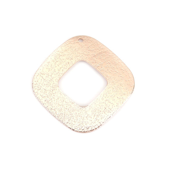 真鍮 ペンダント ローズゴールド 菱形 テクスチャ スターダスト 35mm x 35mm、 5 個 の画像