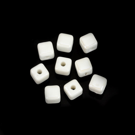 Immagine di Ceramica Diatanziale Perline Quadrato Bianco Circa 8mm x 8mm, Foro: Circa 2.4mm, 30 Pz