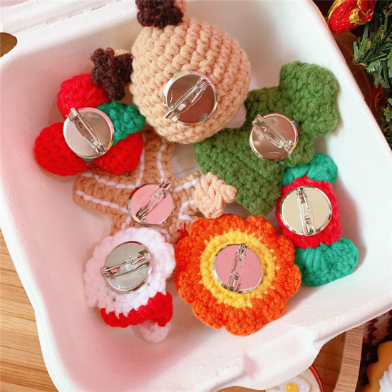 Image de Broche Epingle en Laine Noël 1 Pièce