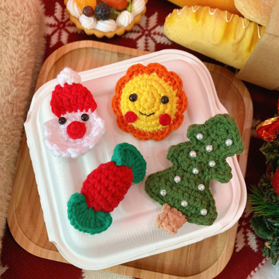 Image de Broche Epingle en Laine Noël 1 Pièce