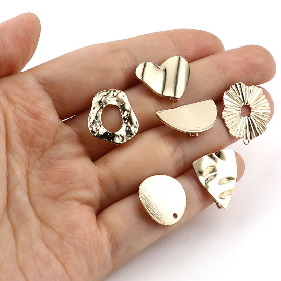 Image de Boucles d'Oreilles Puces en Alliage de Zinc Plaqué Or Véritable Géométrique avec Boucle