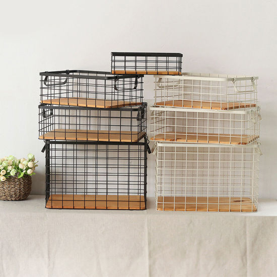 Image de Panier De Rangement En Grille En Fer Forgé Avec Planche De Bois