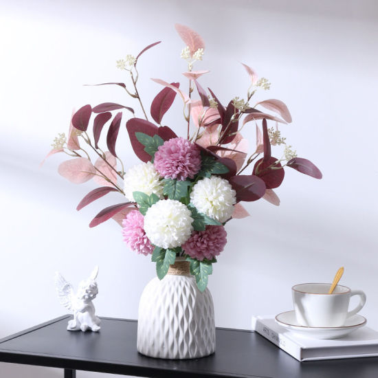 Image de Décoration de maison de feuille d'eucalyptus de fleur de pompon de simulation de fausse soie