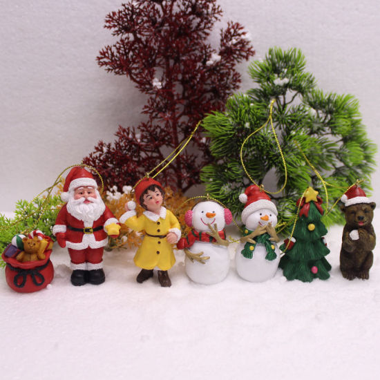 Image de Décoration à suspendre miniature en résine micro-paysage de Noël