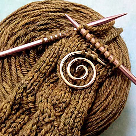 Image de Aiguilles en Alliage Spiral Multicolore 4cm x 4cm, 1 Pièce