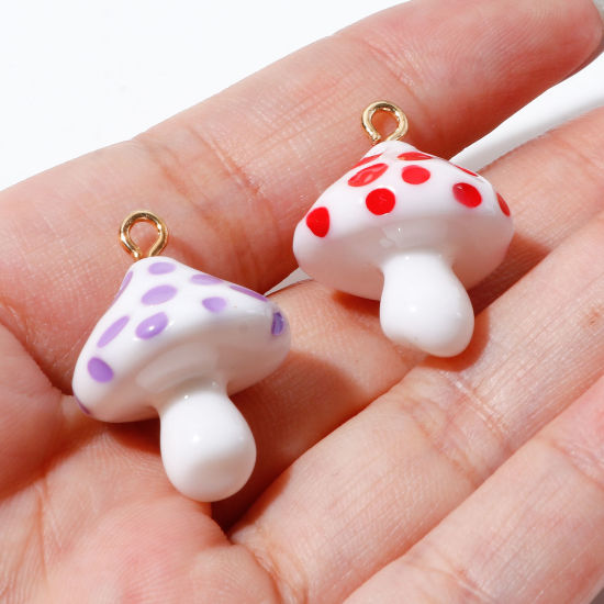 樹脂 チャーム キノコ 3D 金メッキ スポット 25mm x 18mm、 2 個 の画像