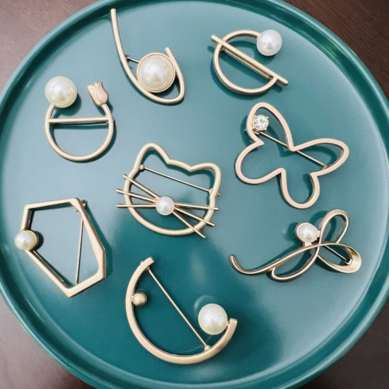 Image de Broche Epingle Élégant Or Mat Imitation Perles 1 Pièce