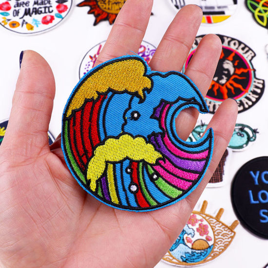 テリレン アイロンのパッチ（接着剤付き） DIY スクラップブッキング クラフト 多色 刺繍 2 個 の画像
