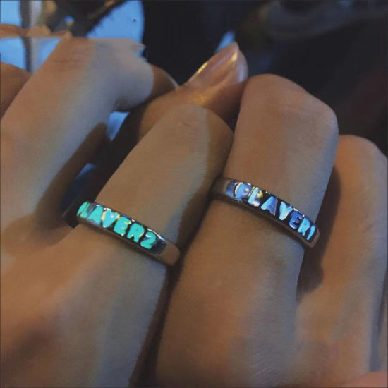 Image de Bagues Élégant Ouvert Argent Mat Brille dans le Noir Lumineux 1 Pièce