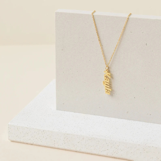 Image de 1 Pièce Collier Prénom Personnalisé Pendentif Breloque de Lettre Personnalisé en Acier Inoxydable Multicolore