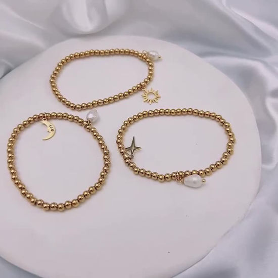 Image de Respectueux de la Nature Élégant Bracelets à Breloques Simple en 304 Acier Inoxydable & Perle Naturelle Plaqué Or 18K Demi Lune Papillons Elastique Pour Femmes Anniversaire 1 Pièce
