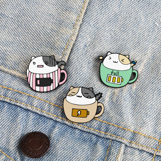 可愛い かわいい キュート ブローチ カップ 猫 多色 エナメル 1 個 の画像