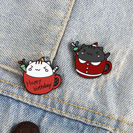 可愛い かわいい キュート ブローチ カップ 猫 多色 エナメル 1 個 の画像