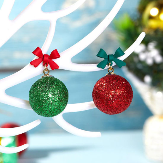 樹脂 クリスマス 非対称イヤリングピアス 多色 ボール ちょう結び きらめき 1 ペア の画像