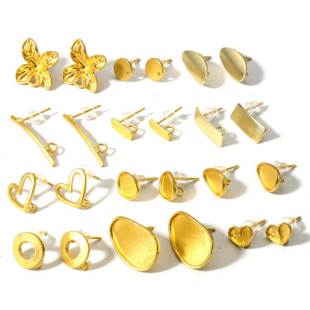 2 Pcs Boucles d'Oreilles Puces en Alliage de Zinc Fleur Or Mat Cœur avec Boucle Epaisseur de Fil: (19 gauge)