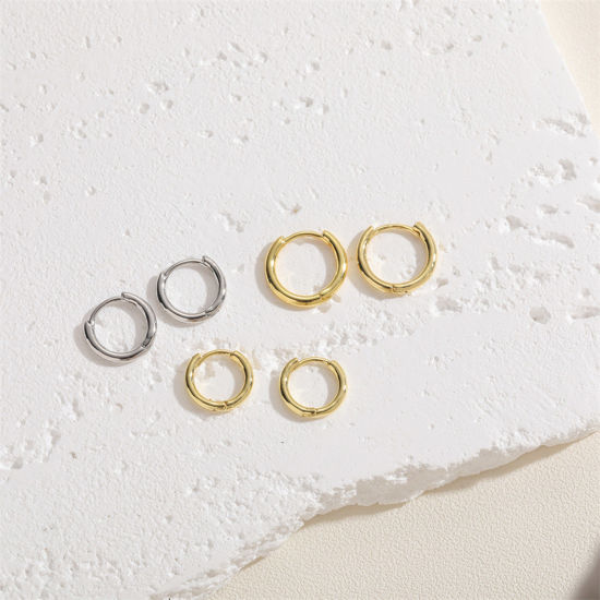 Image de 1 Paire Placage Sous Vide Écologique Exquis Boucles d'Oreilles Créole Anneaux Simple en Cuivre Annulaire Plaqué Or Véritable Diplômé Pour Femmes