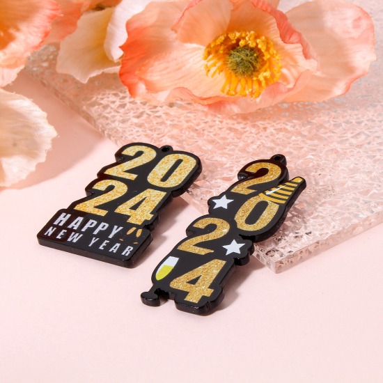 Image de 10 Pcs Pendentifs en Acrylique Année Noir Gravé Mots " 2024 "