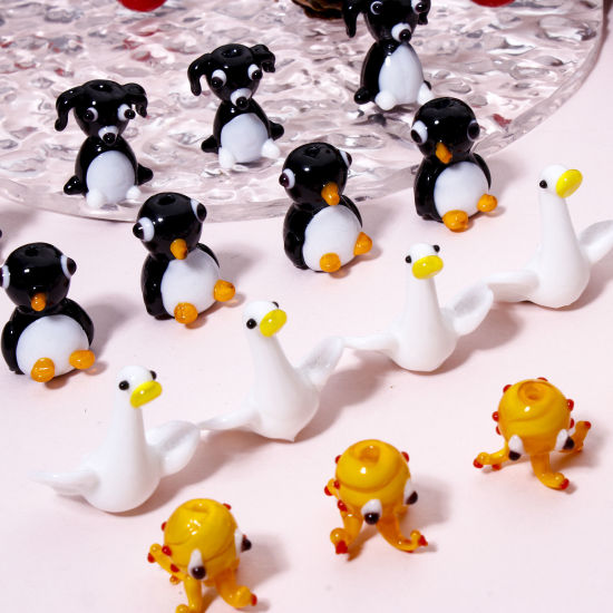 Immagine di 2 Pz Lampwork Vetro Perline per la Creazione di Gioielli con Ciondoli Fai-da-te Polpo Multicolore Pinguino Animale Disegno 3D