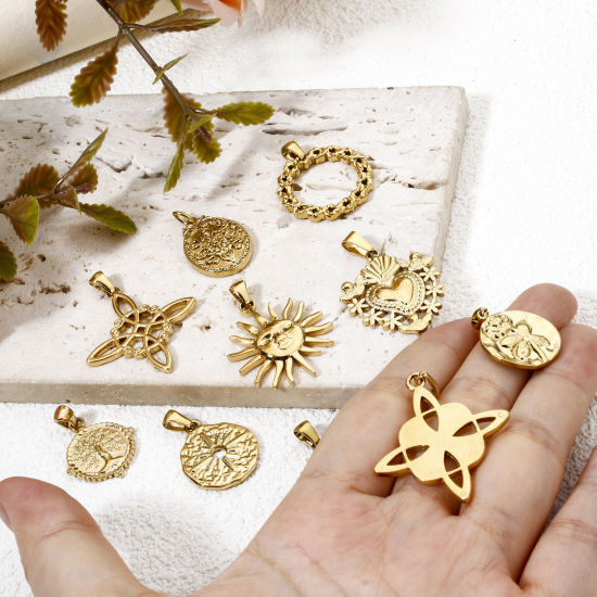 Image de 1 Pièce Pendentifs en 304 Acier Inoxydable Placage sous Vide Élégant Cœur Doré Fleurs Creux