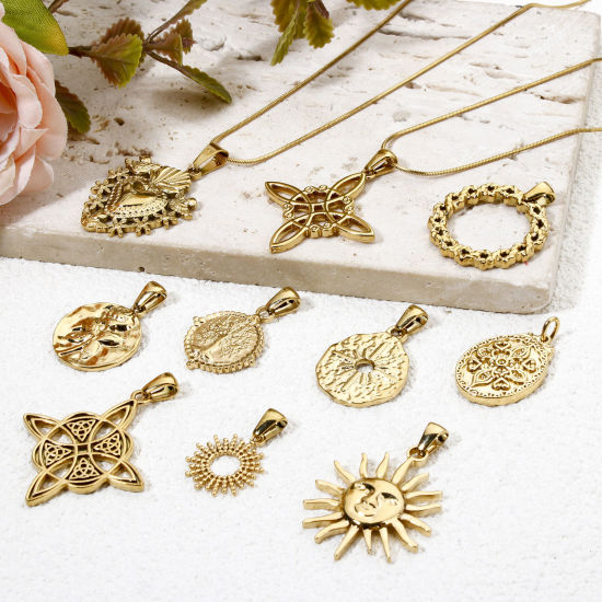 Image de 1 Pièce Pendentifs en 304 Acier Inoxydable Placage sous Vide Élégant Cœur Doré Fleurs Creux