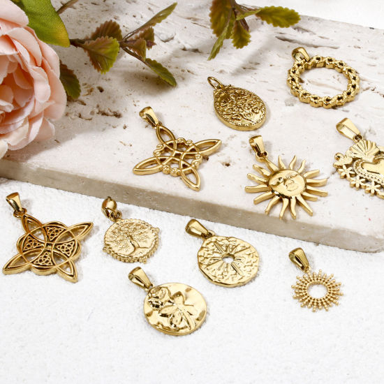 Image de 1 Pièce Pendentifs en 304 Acier Inoxydable Placage sous Vide Élégant Cœur Doré Fleurs Creux